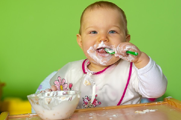 सपनें मे बच्चे को दहि खाते देखना Seeing Kids Eating Curd In Dreams